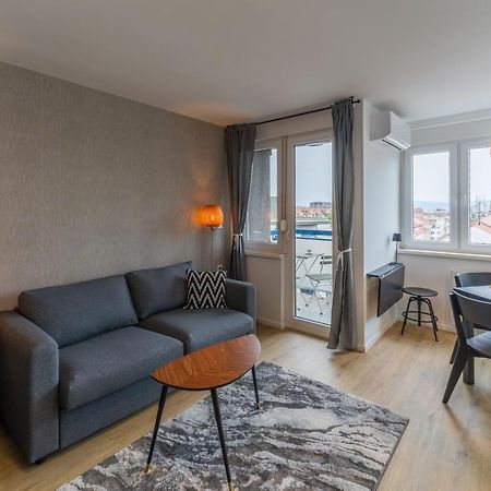 Elegant Tour As Studio Gilly With Open Views And A Balcony In The Center Laibach Exterior foto